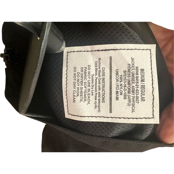 US Army Unisex Black Yellow Physical Fitness Uniform Windbreaker Size Medium - Picture 2 of 4